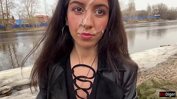 Cumwalk: Girl covered in sperm stuns park visitors