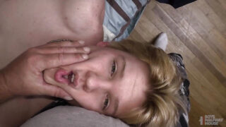 Pappa barebacks jomfru twink Tyler Blues stramme rumpe