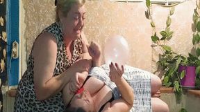 Who is better at blowing balloons WMV(1280*720)HD