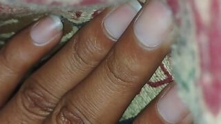 Gamle og unge amatør indiske tenåringer suger BBC i 69-års action og blir deretter analfuktet med ansikts-squishitting