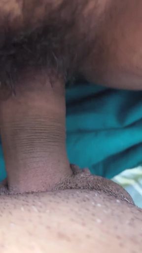 After taking a bath, Komal immediately came up to the land and started shaking   Clip 1