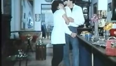 I kyria kai o Moytsos