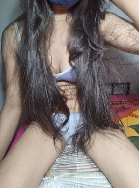 Wife Solo Showing Masterbating