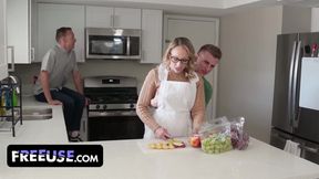 Pie and Pussy: Oliver's No Nut November Ends with Crystal's Steamy Stepdaughter Service