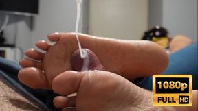 Family games - Guess what's between your feet - VOL 4 - Camila - Full HD