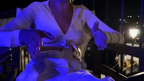 Daring wife exposes perfect boobs at beach bar