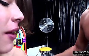 Curly ts eats guys ass