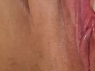 Red Lip BBW needs to be fucked
