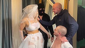 Muzh Kukold Smotrit Kak Kollektor Trahaut Nevestu Za Dolgi