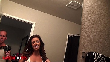 Beautiful Women Makes A Hot Amateur Porn With Her Boyfriend