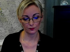 German amateur blonde MILF LUXvanessa with glasses on webcam