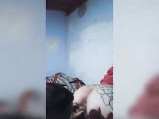 Mi marido me da amor después de una ducha ????????