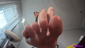 Giantess Stomps Loser 4K