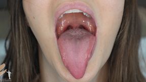 Leijla Foss Mouth Tour