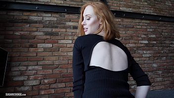 Busty natural redhead Lenina Crowne&#039_s homemade sex-tape