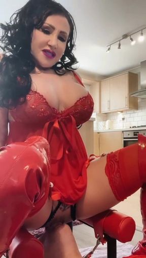 Nicole DuPapillon UK&#039;s Longest Labia  - Queening Stool Session- Just Lick My Cunt
