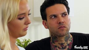 ”Mesmerizing blonde Paisley Porter is screwed by Small Hands”