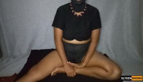 යෝගා කරන කුඩම්මගෙ දුවට කවෘත් ගෙදර නැති අතරෙ හිකුව fucked my step sis - යෝගා කරන කුඩම්මගෙ දුවට කවෘත් ගෙදර නැති අතරෙ: A Surprising Encounter with My Step Sister