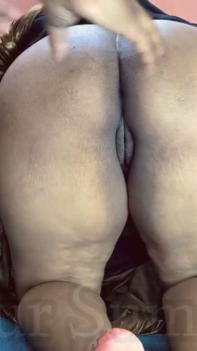 Chachi ne bhatije ko pakad usne panty ke sath or bahot maja bhojpuri andaja mai   Clip 1