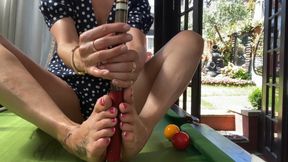 Playing with balls SOLES TEASE