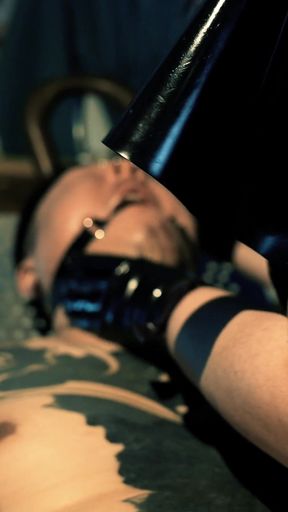 Kink: Man in Pain, a Hardcore Medfet Fantasy