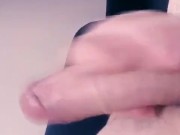 Quitandome las ganas en la oficina de mi jefe