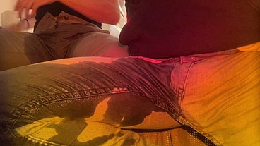 2 amateur flatmates wetting their pants on cam for a follower