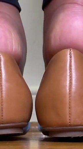 MILF Plays with Her Flats on Her Feet