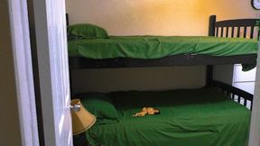 Pleasuring Little Ditria HD