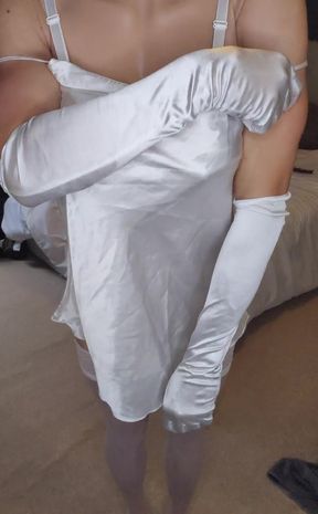 Lady in white masturbates