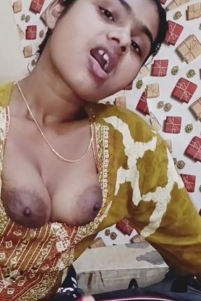 Indian Sexy Bhabhi Hand Job &amp; Blowjob at Real Amateur Homemade