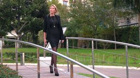 Anouk 34 Years Old, Her First Video