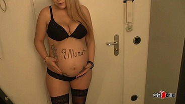 Girl 9th month pregnant creampie gangbang orgy preggo