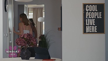 Step Mom Amuse Adore Caught in Doggystyle After Handjob with Step Daughter's Boyfriend