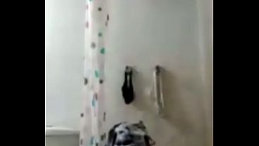 Wife exposes her sexy bubble butt on video call