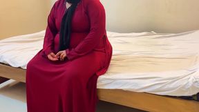 Chubby Muslim MILF in hijab and burqa fucks her in-law like a pro - Hardcore