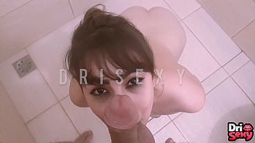 Fui tomar banho e levei porra na boca - Dri Sexy
