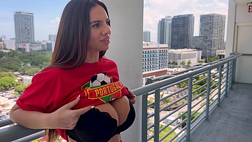 Big tit MILF invited me in for the soccer game