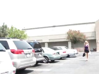 Completely Tabitha Gets Caught by a Ebony Gangster on the Interracial Cougar Hunt