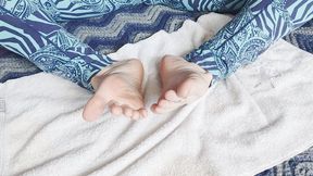 Ice oils her soles