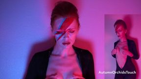 David Bowie cosplay with Eros Foundry dildo fucking and Hitachi vibrator orgasms...