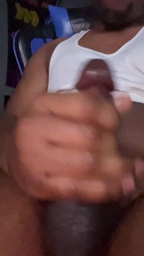 Solo babe enjoys BBC jerk-off session