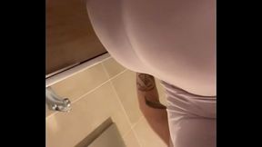 Si tu vois des t&acirc_ches sur ce pyjama, c'_est que j'_ai fait quelques b&ecirc_tises avec...