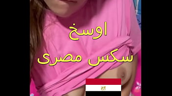 سكس عربى فاجر شرموطة المطرية بتنشر بالكلوت فى البلكونة و جارها نزل فشخ كسمها نيك جسم بلدى ملبن