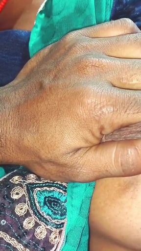 Sasur ne Bahu ko peheli baar gand pela desi Indian husband wife devar bhabhi aunty   Clip 1