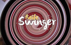 REIFESWINGER - SLUTTY GERMAN SWINGER FUCKED BY TWO COCKS IN HOT THREESOME - AMATEUREURO