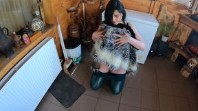 deep-throat, cum play and camel-toe- leather and fur fetih 255