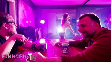 Live from the FUCK WG - slam her on the dining table and I watch!