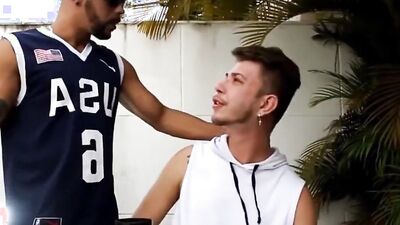 Hot stud seduces a younger guy and pounds his firm ass