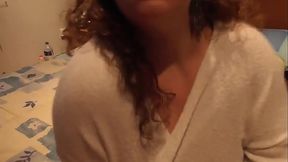 Voy a trabajar a una casa y la mujer me sale en lencer&iacute_a con tetas enormes (parte 1)